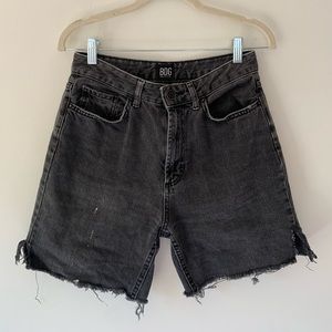 BDG MOM JEAN SHORTS